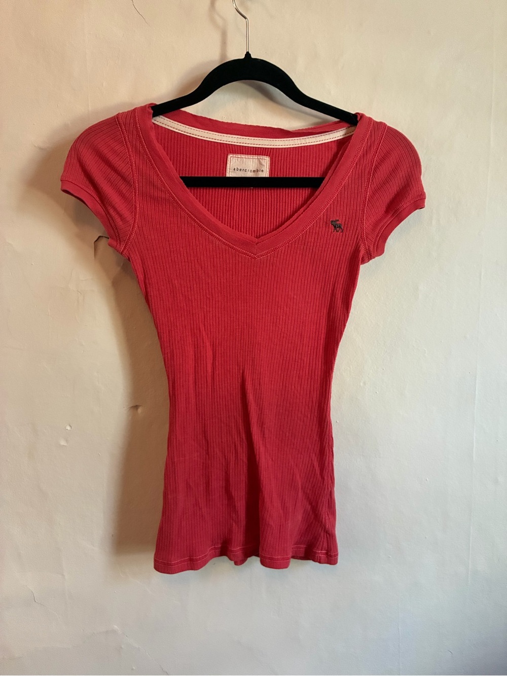 Vintage Abercrombie coral v-neck tee
